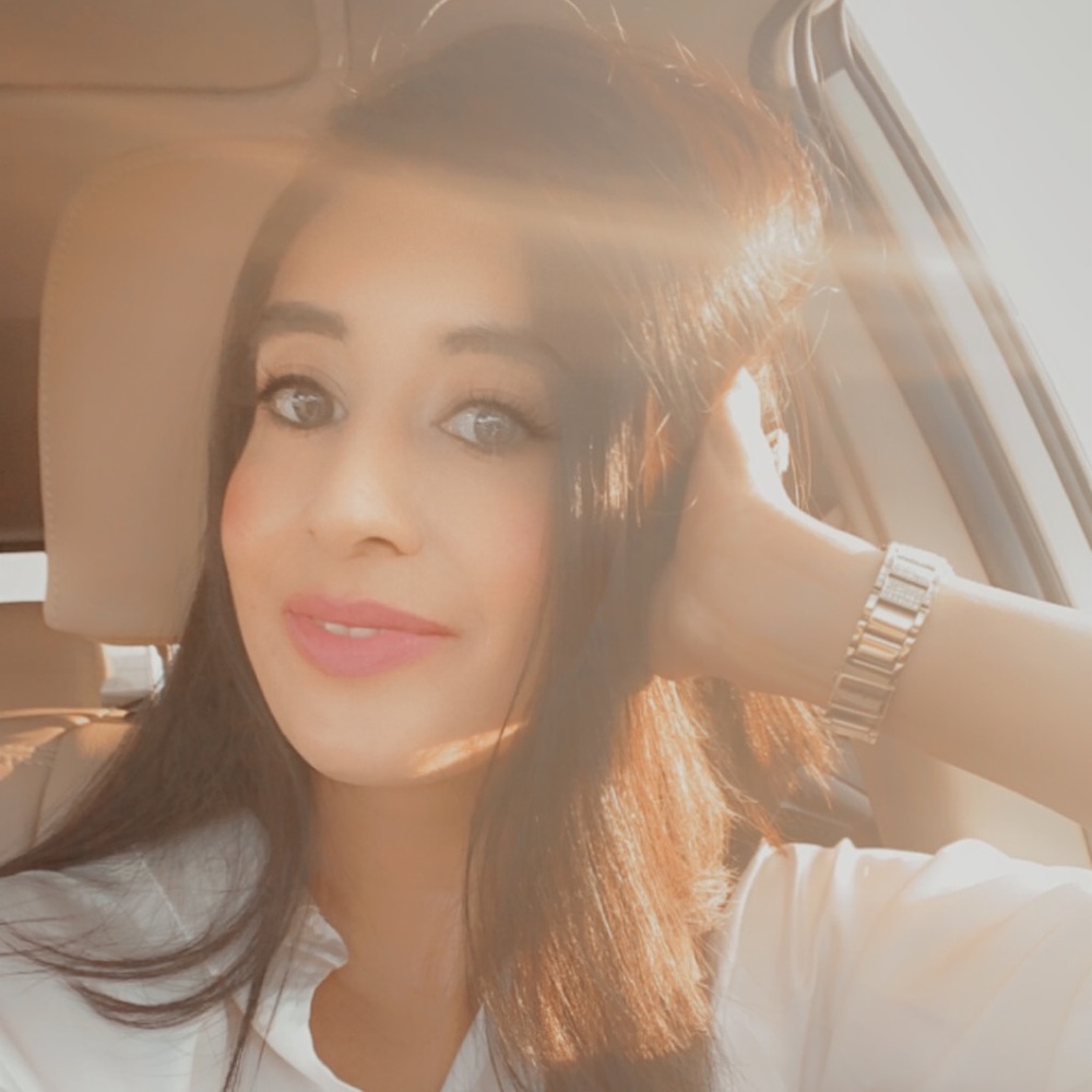 Meet your Posher, Sadaf